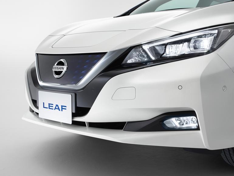 Nissan Leaf 2018 - electric car - Mumbai Pune - western expressway