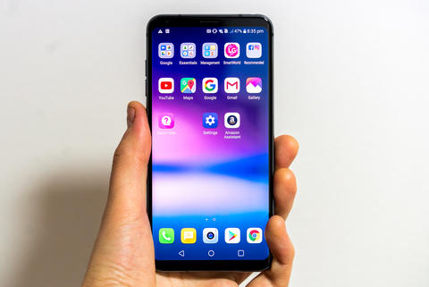 LG: THE V30 STRIKES BACK