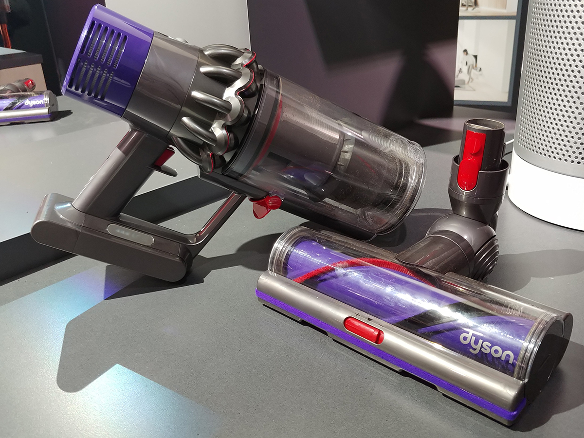 Dyson Cyclone V10: Smaller