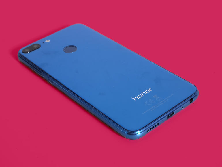 Honor 9 Lite design: slim stuff