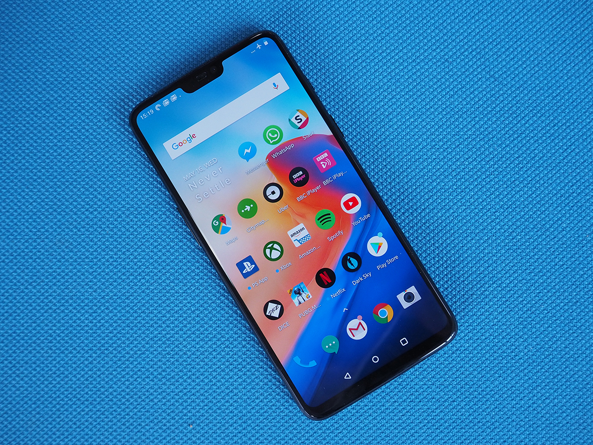 HTC U12+ vs OnePlus 6: Design