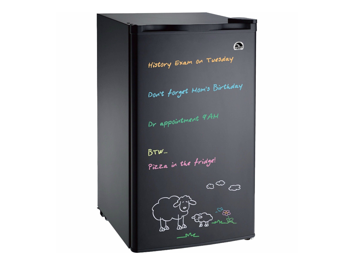 9 of the best mini fridges: Igloo FR326M-D-Black