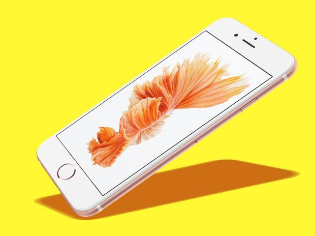 13) IPHONE 6S (2015)