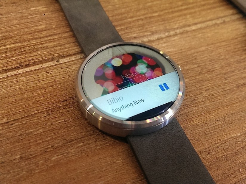 Moto 360 2 incoming