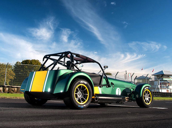 Caterham R600 Superlight – best for the track