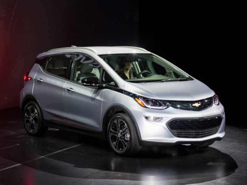 Chevrolet unveils the 2017 Bolt: a 200-mile, $30,000 EV built to undercut Tesla