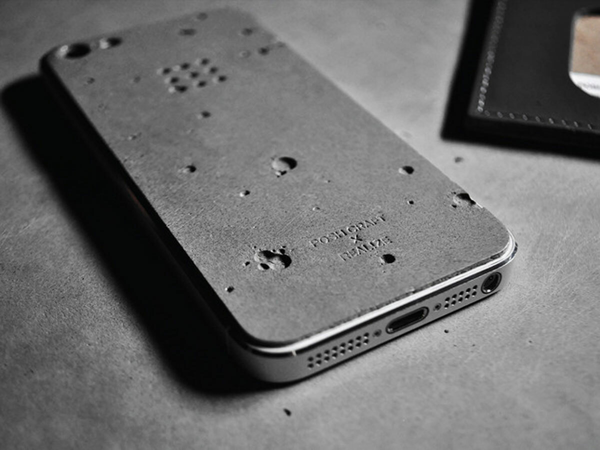 Luna iPhone 5 skin