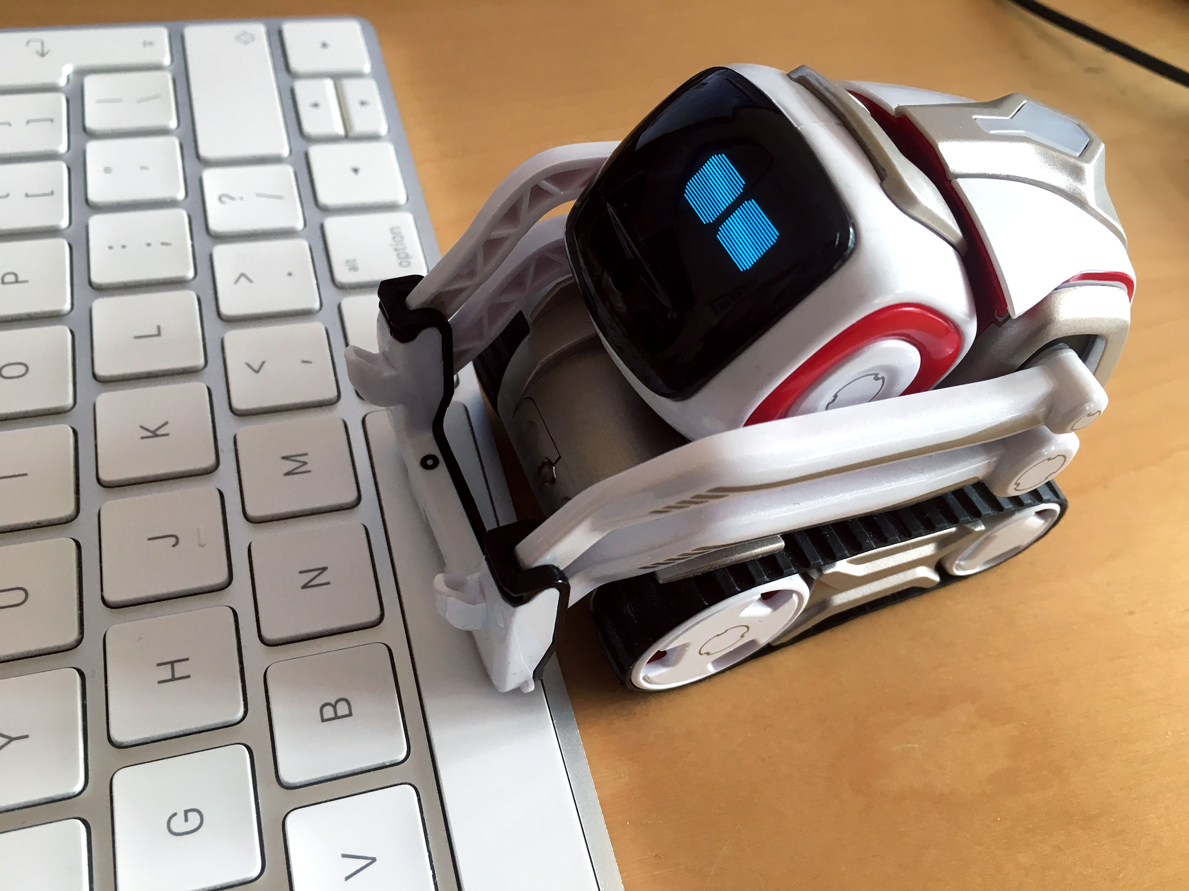 Anki Cozmo verdict: We are dancing mechanic