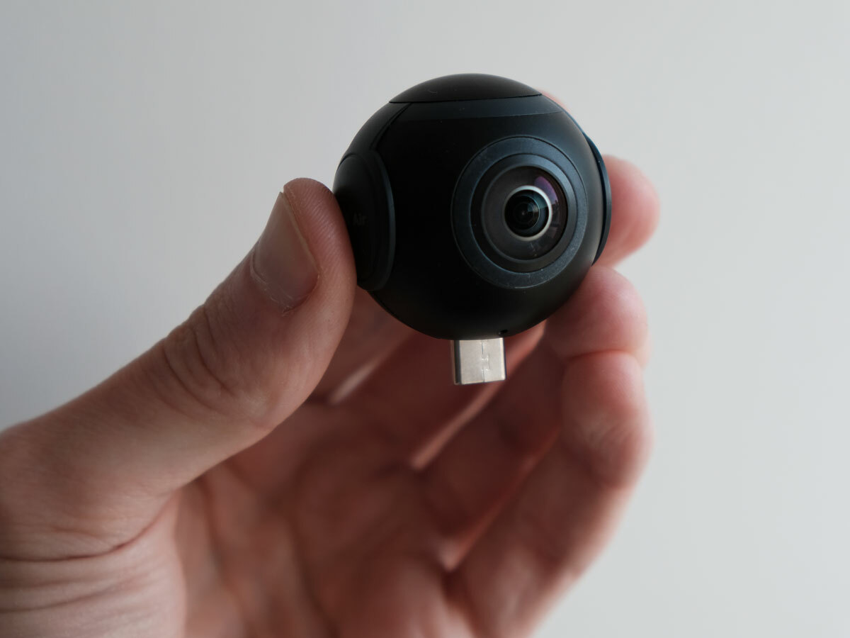 Insta360 design: pocket-friendly ball