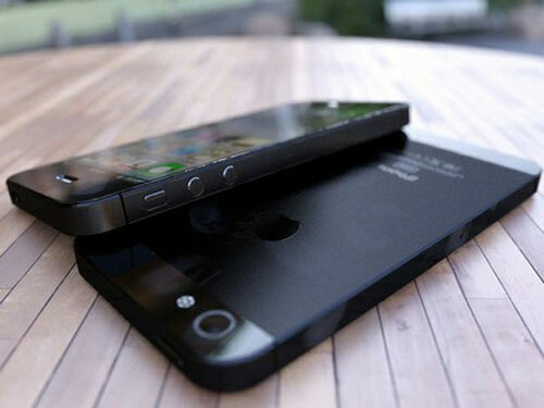 iPhone 5 photos leak