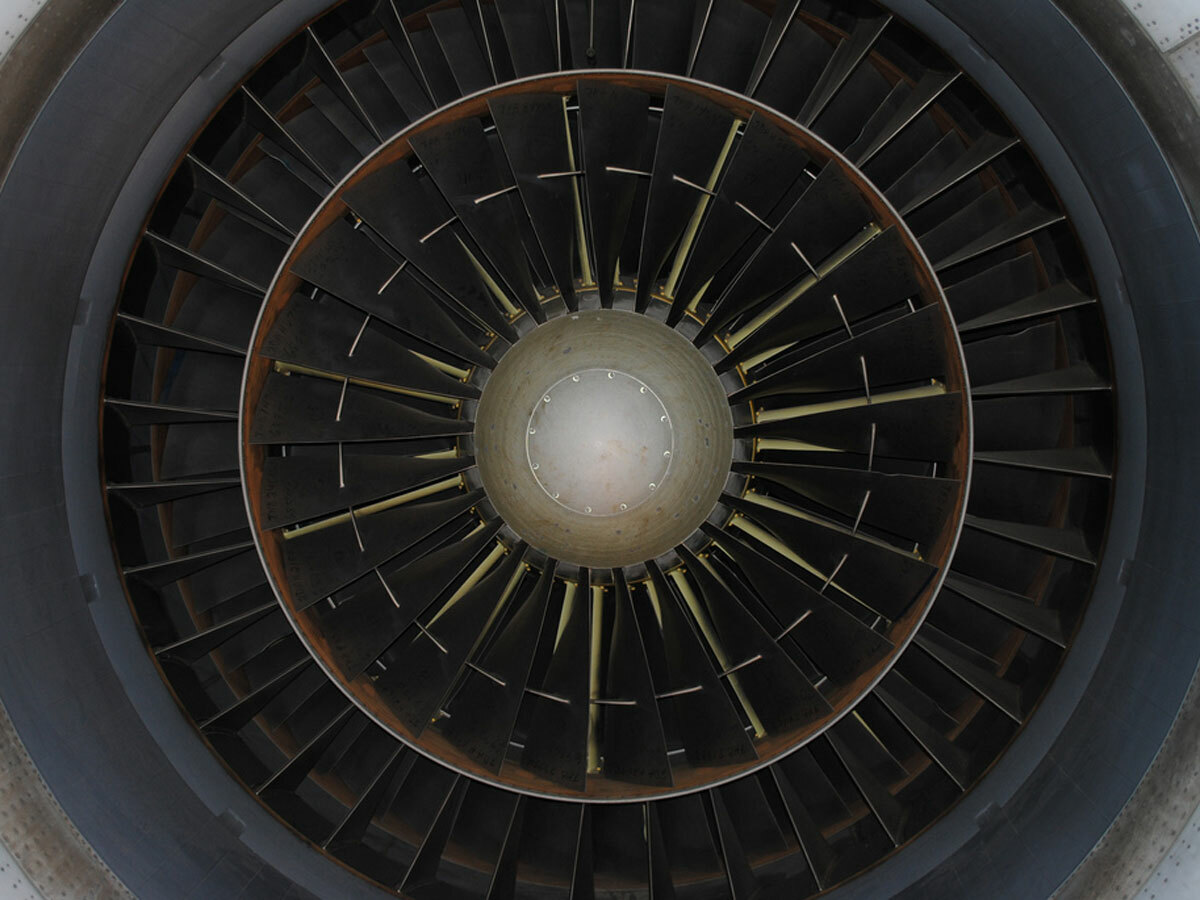 Jet engine