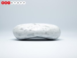 Moment Pebble is a tech-infused rock that wants to make you more mindful