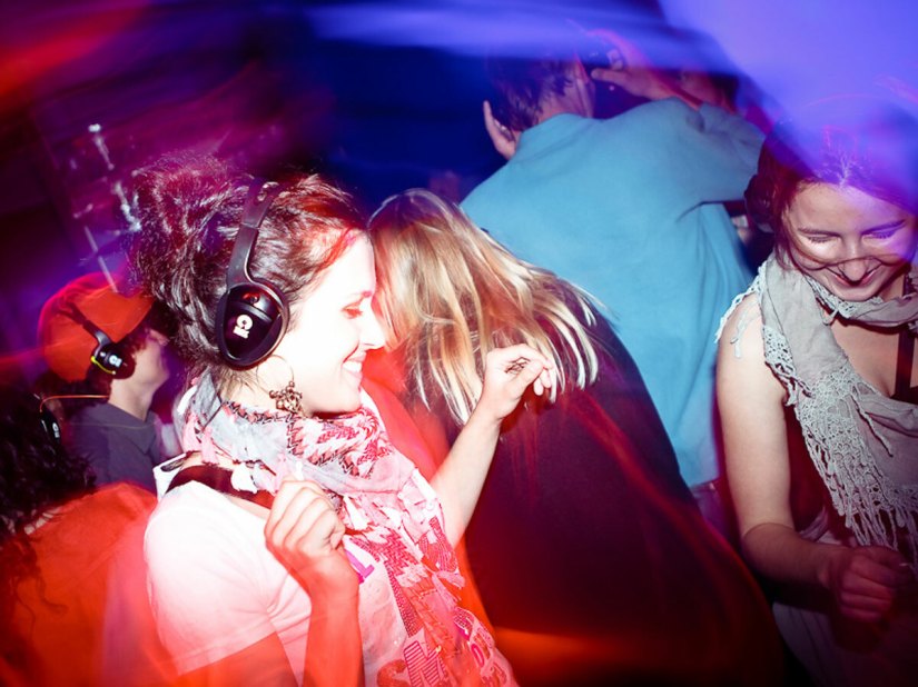 Apple to invite you and your friends to an iPhone-powered silent disco?