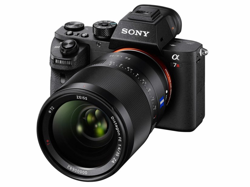 The new Sony A7R II is no photographic lightweight