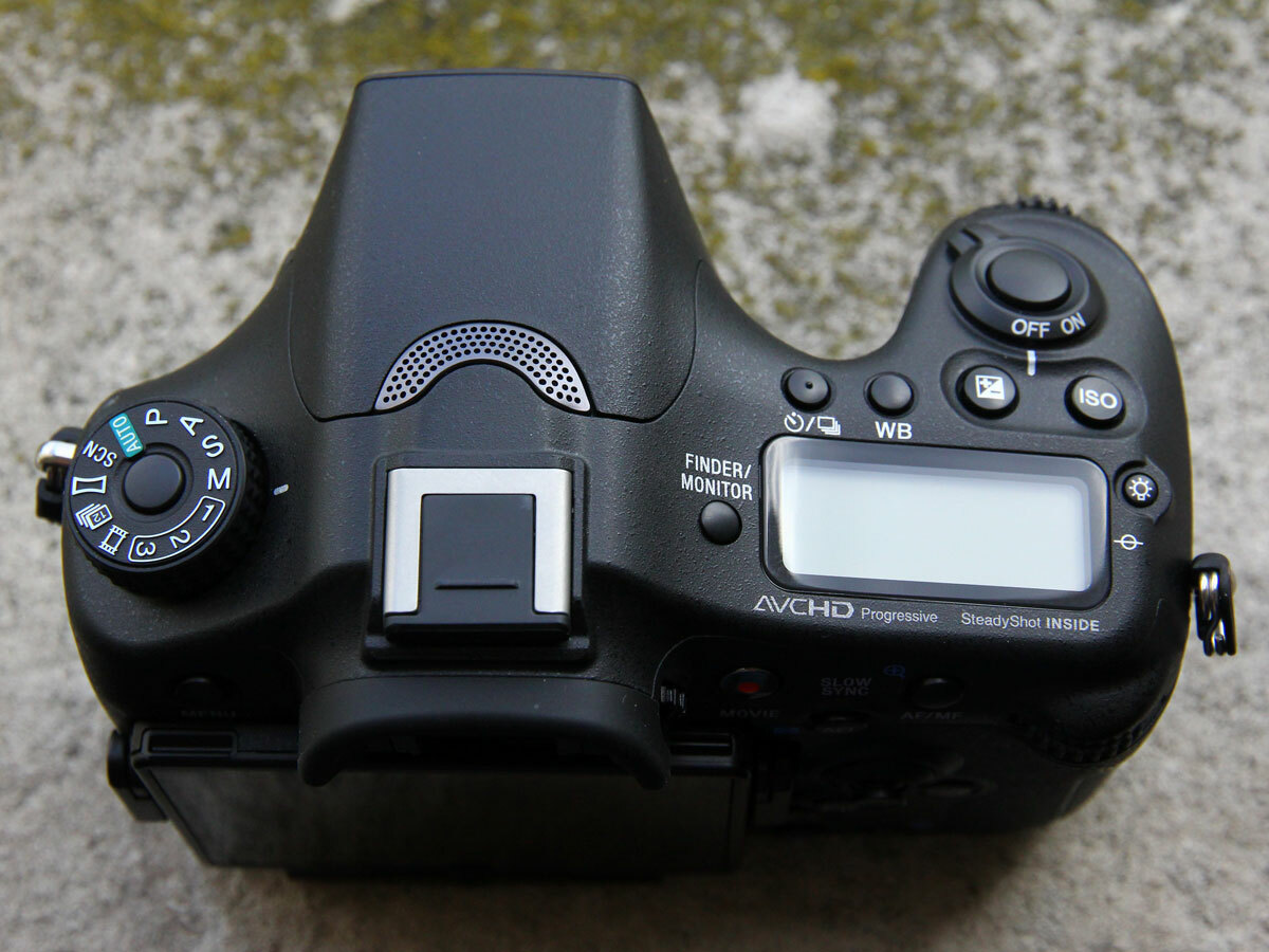 Sony Alpha 77 II DSLR camera hands on review