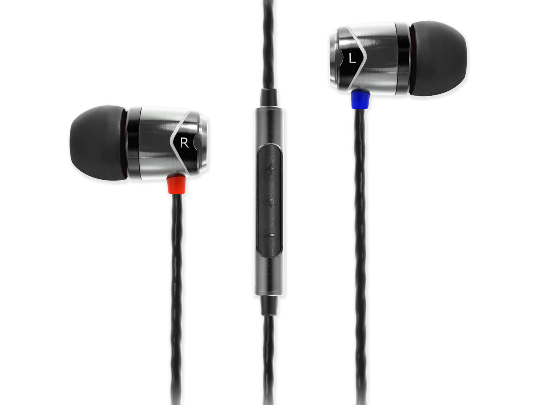 SoundMAGIC E10C (£39)