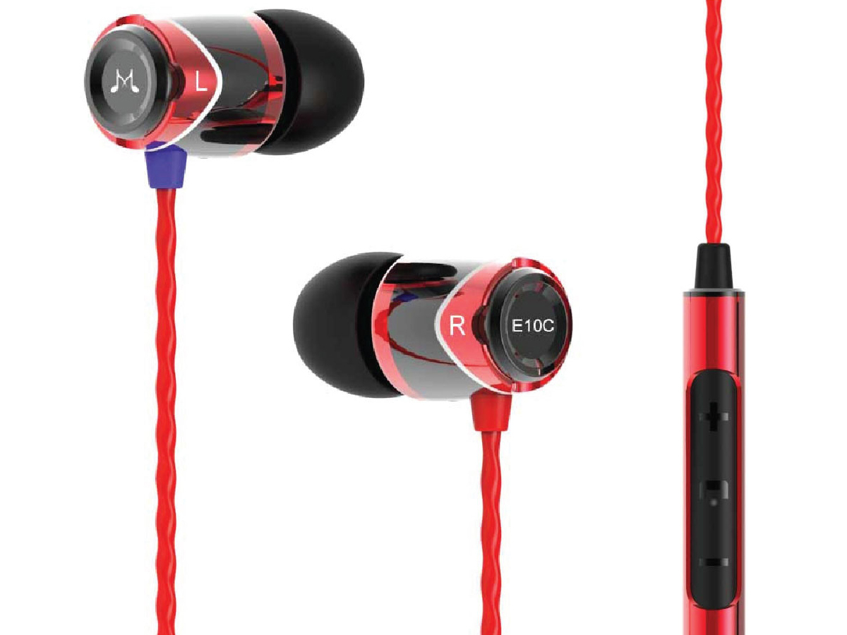 5) SoundMagic E10C (£40)