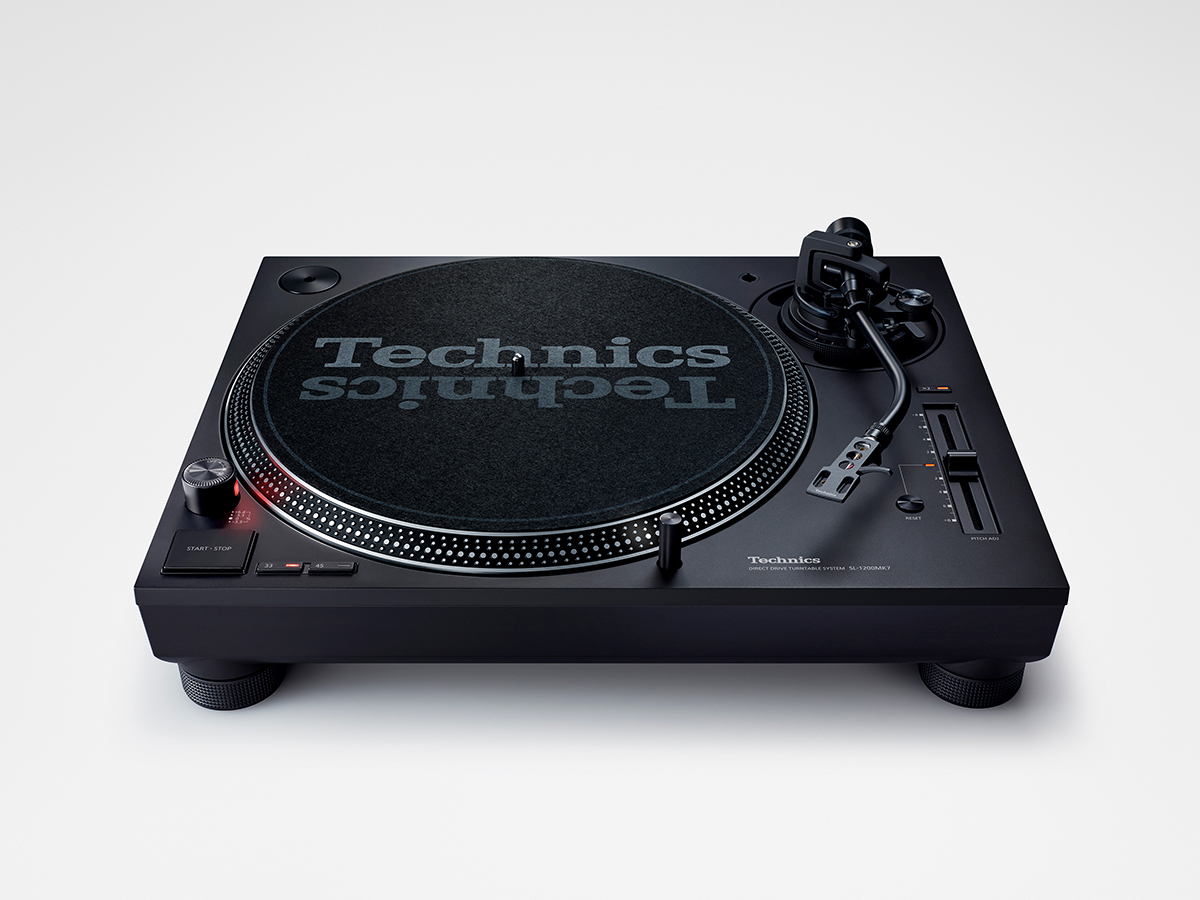 Technics SL1200 mk7