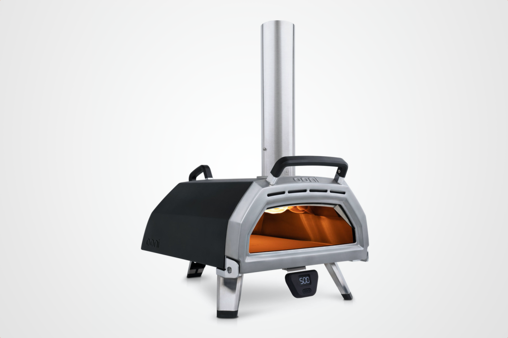 Luxury Christmas gift ideas: Ooni Karu 16 pizza oven