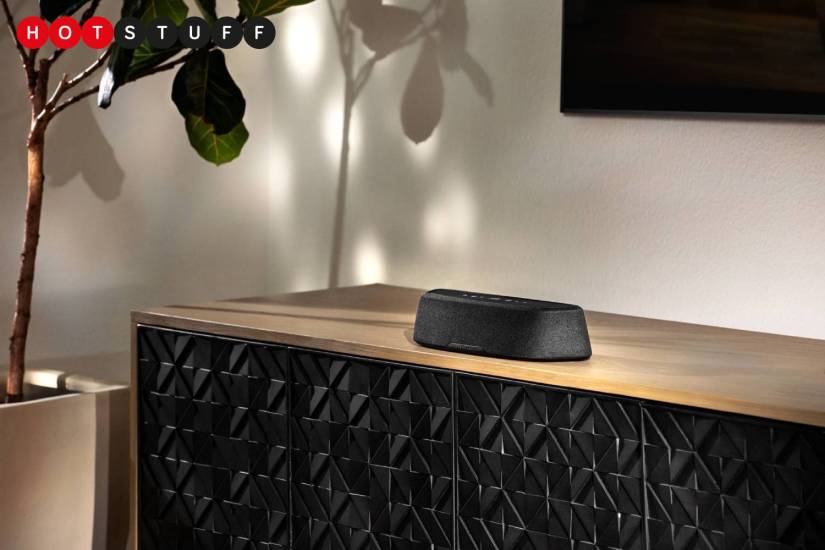 The Polk MagniFi Mini AX is a diminutive Dolby Atmos soundbar￼