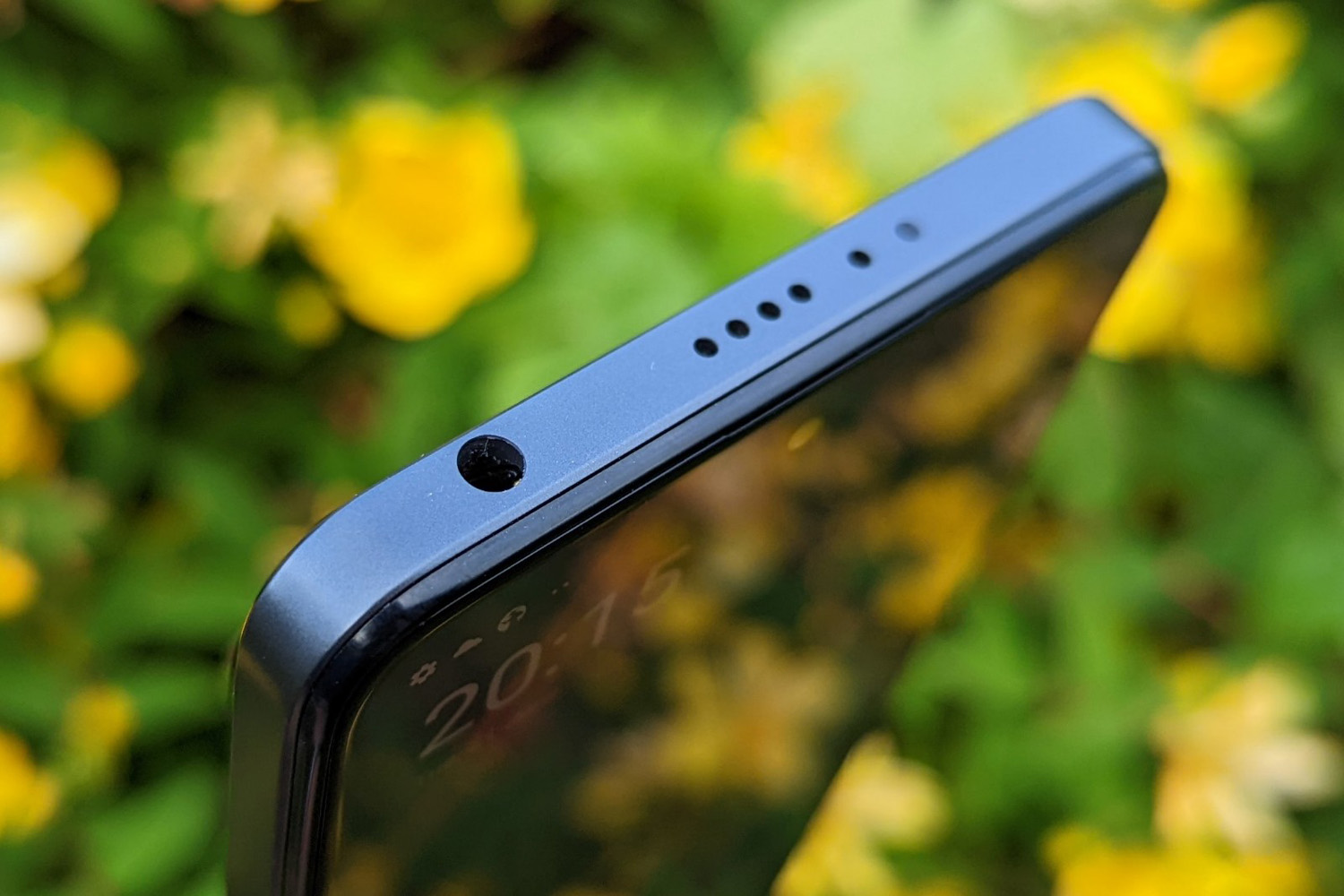 Stuff Poco X4 GT review - headphone port