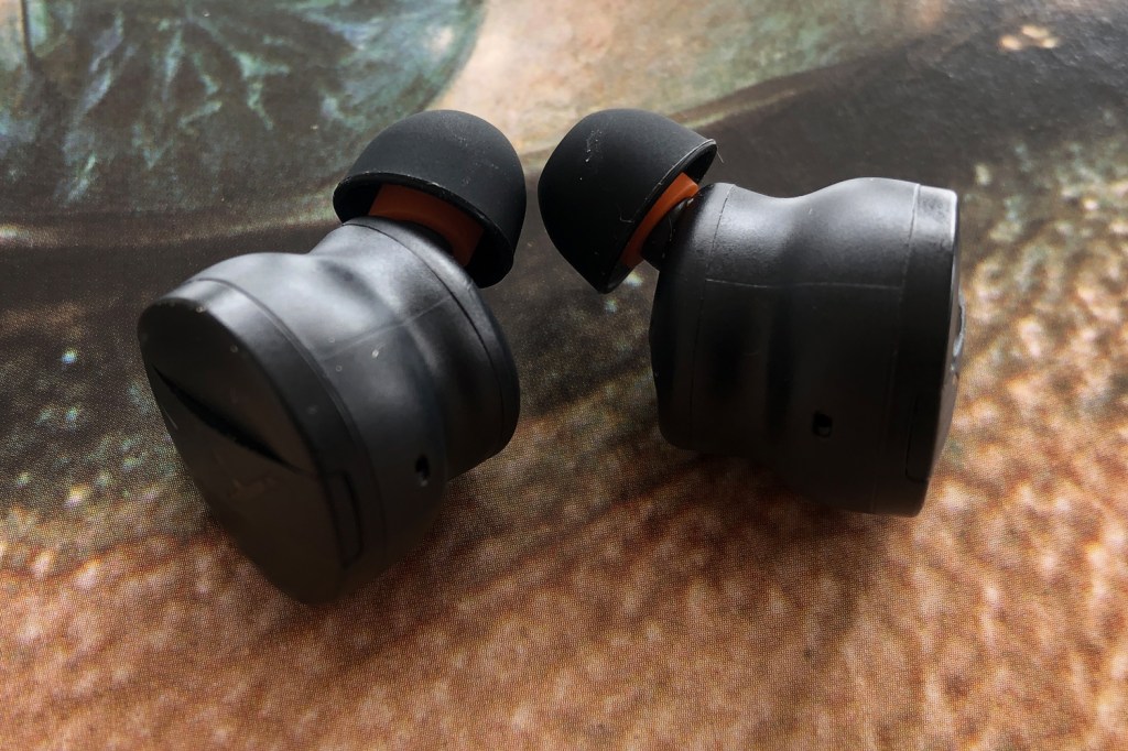 Beyerdynamic Free Byrd review buds size