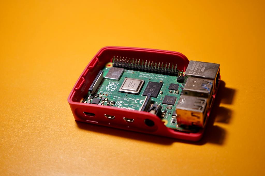 A Raspberry Pi 4, image by Praveen Thirumurugan on Unsplash