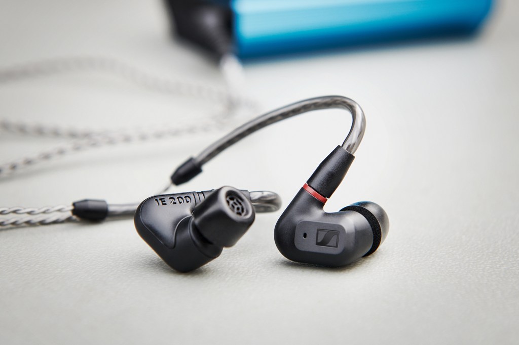 Sennheiser IE 200 lifestyle close-up