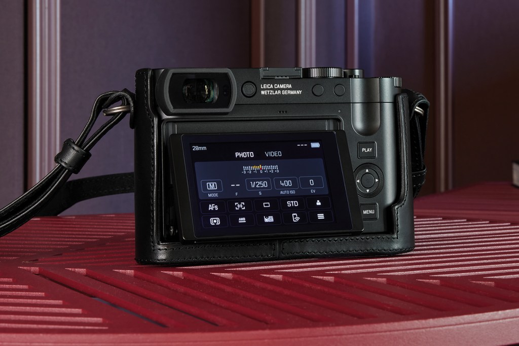 Leica Q3 LCD display