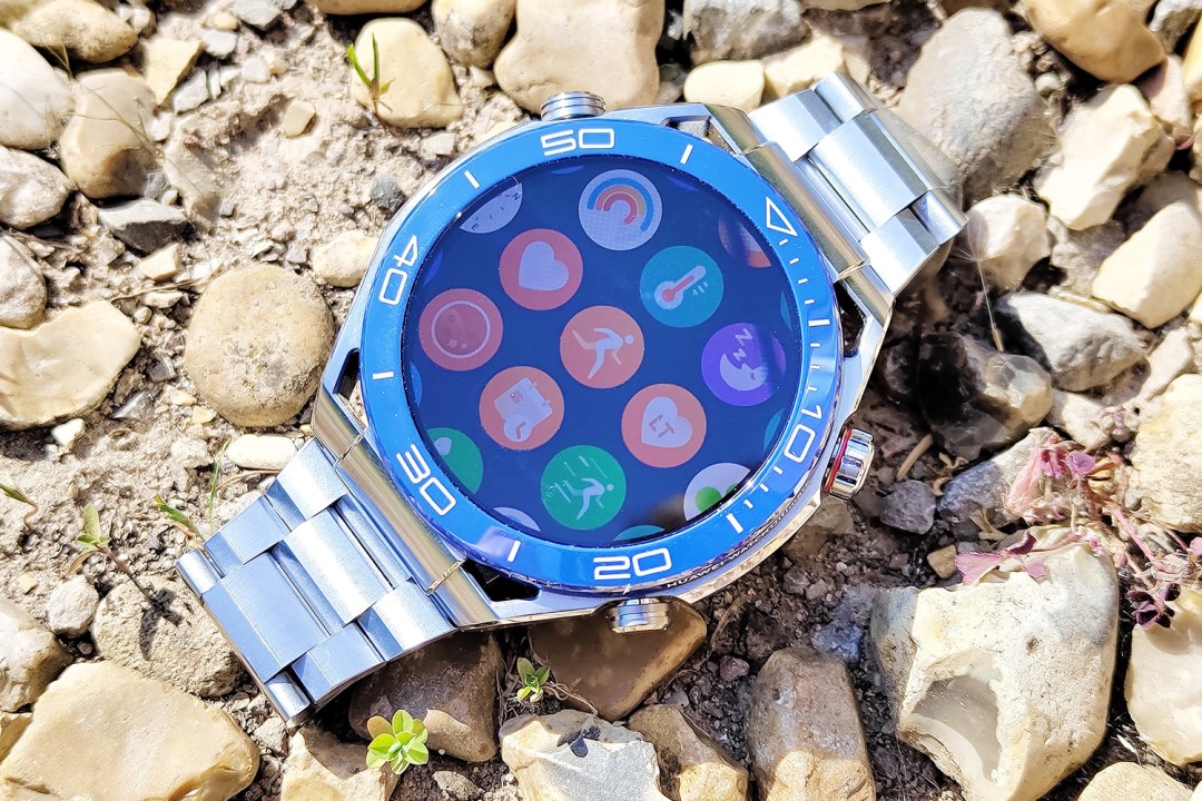 Huawei Watch Ultimate lead