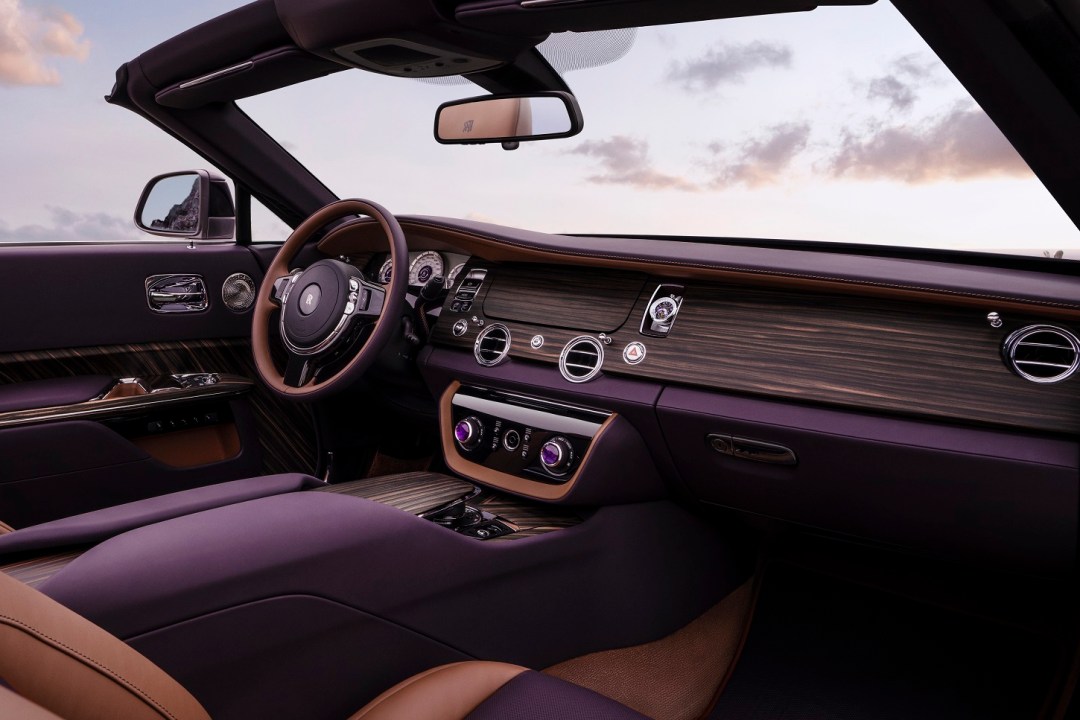 Dashboard of the Rolls Royce Amethyst Droptail