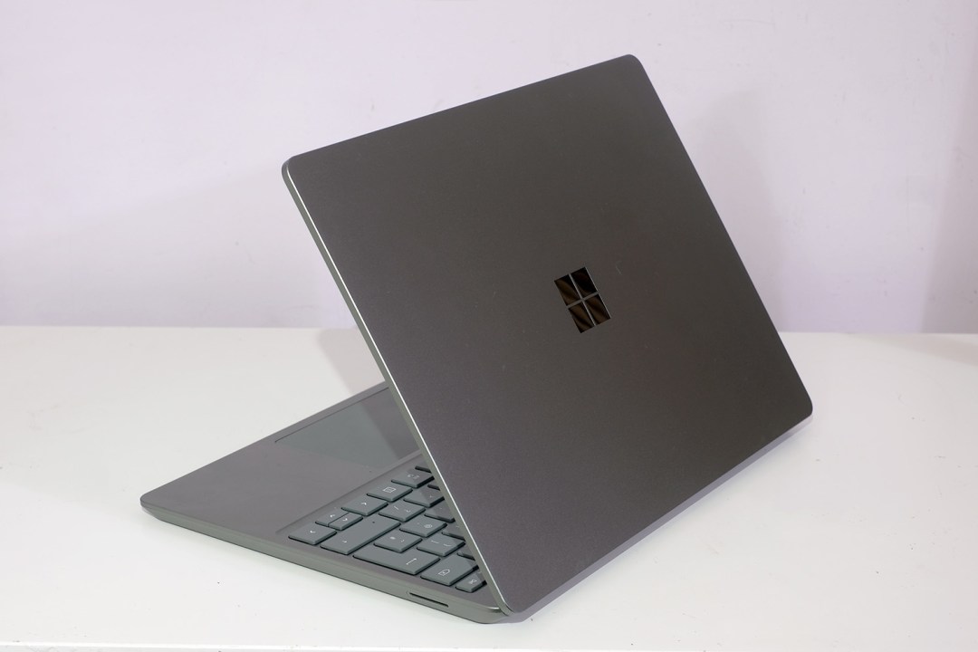 Microsoft Surface Laptop Go 3 lead