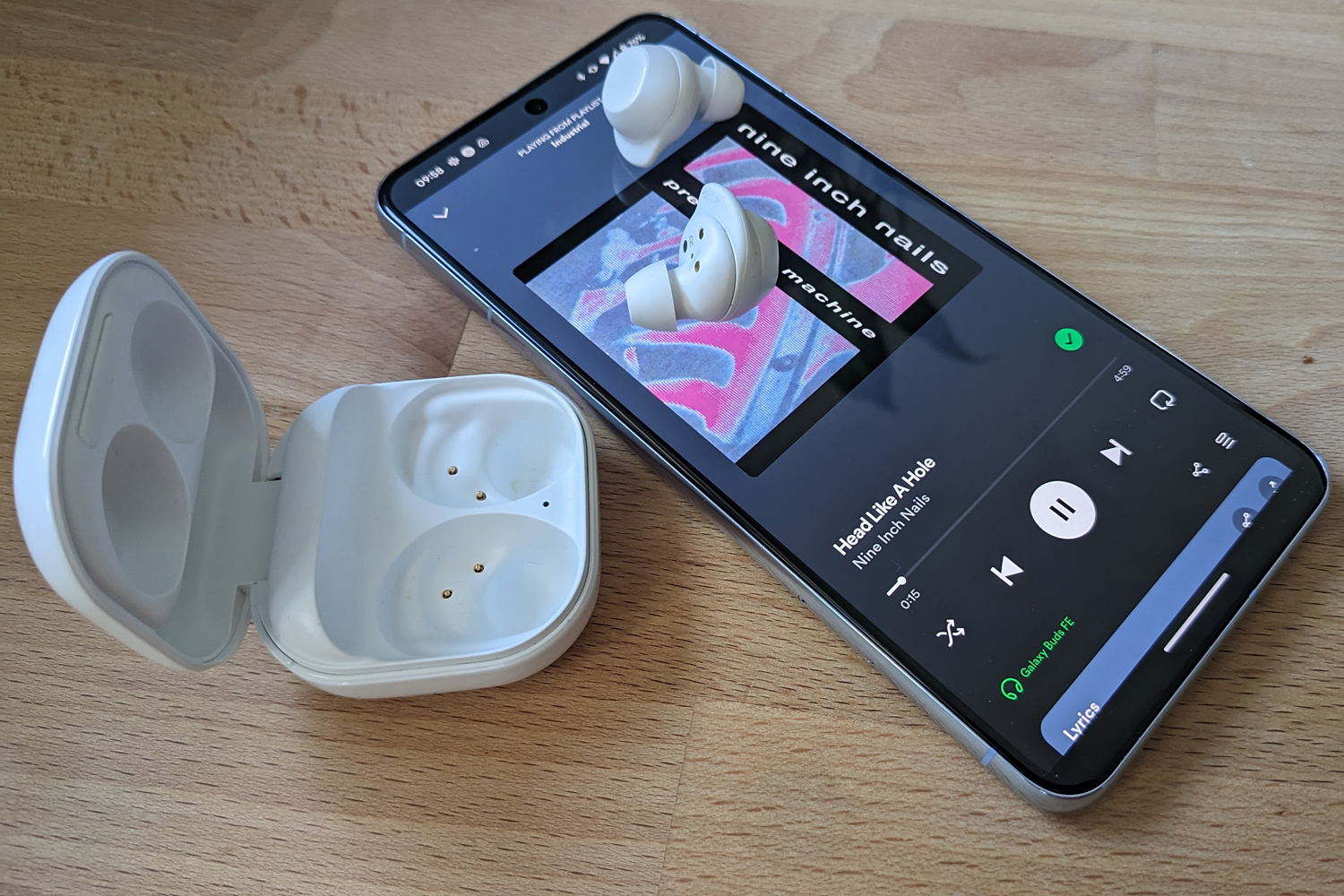 Samsung Galaxy Buds FE review listening 3