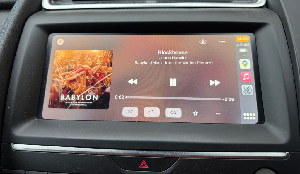 CarPlay playing music