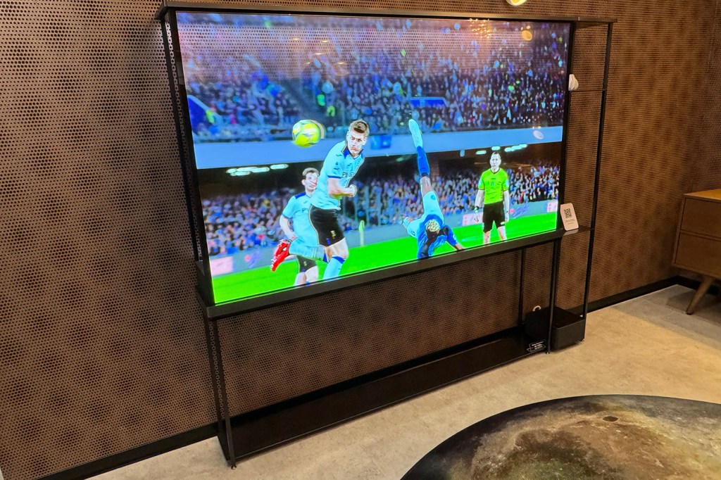 LG Signature OLED T