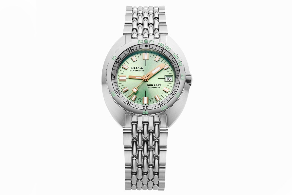 Doxa SUB 200T Seafoam on white background