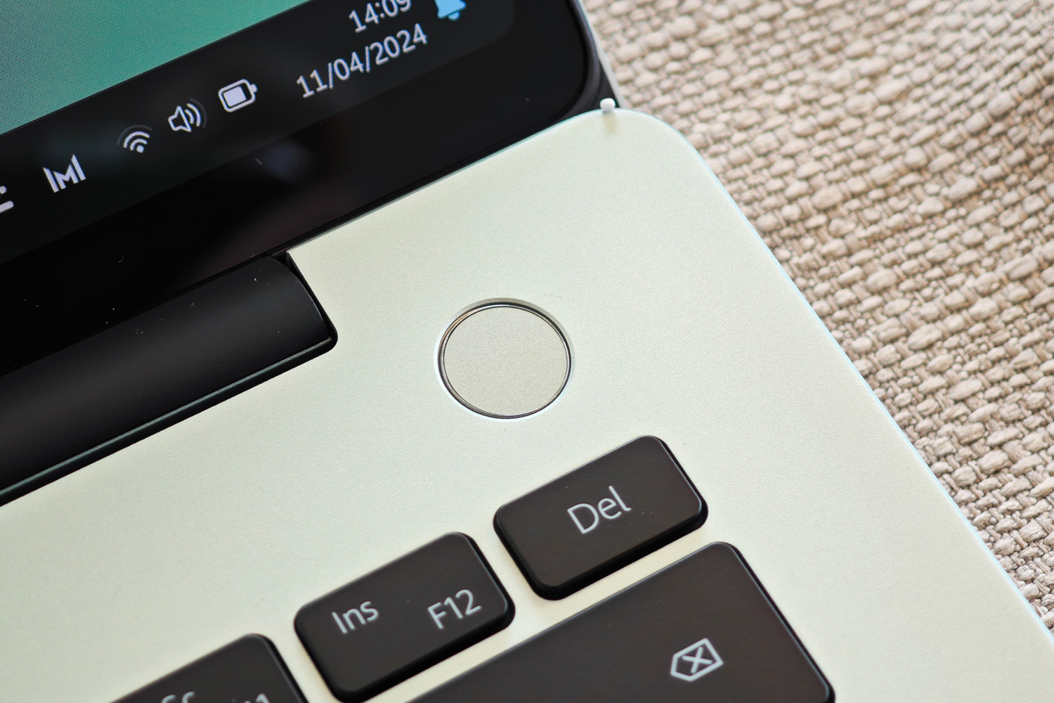 Huawei MateBook 14 2024 hands-on review power button