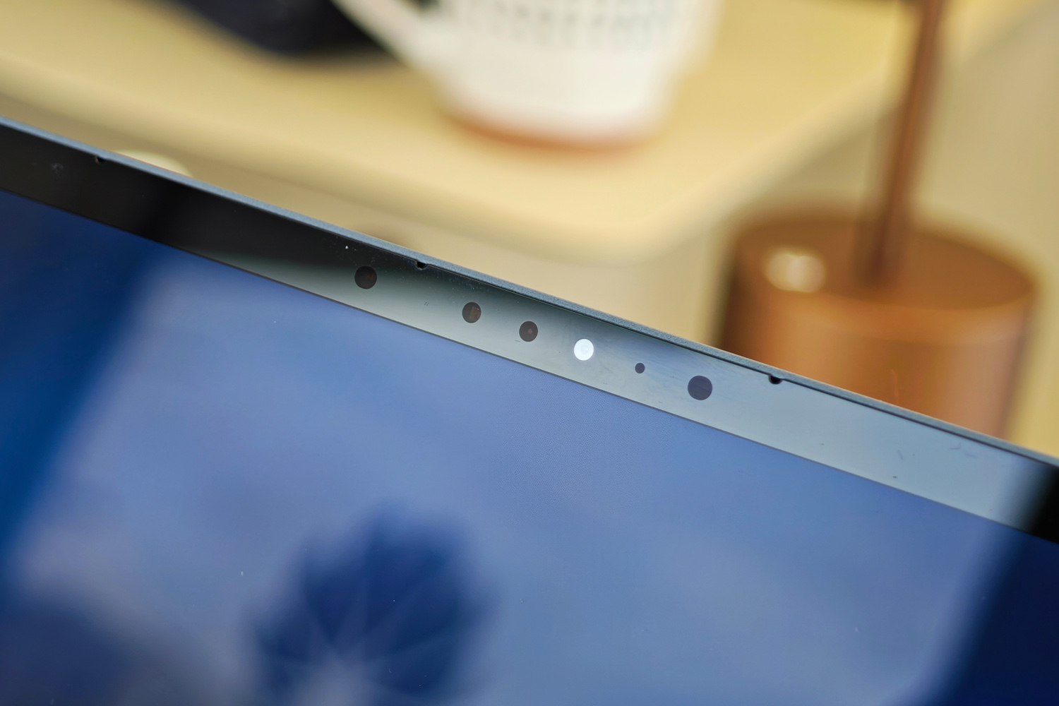 Huawei MateBook X Pro 2024 hands-on review webcam